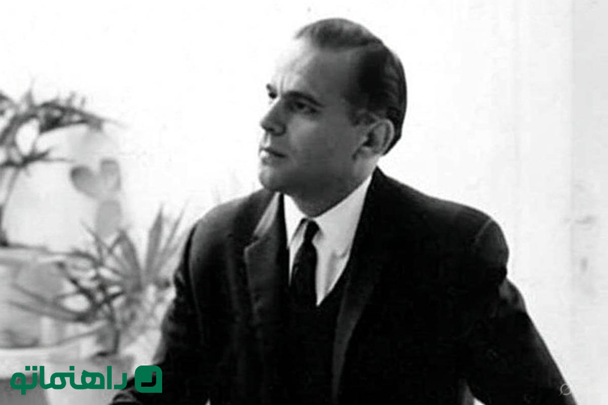 قصه زمینی که با خون، گندم نمی‌دهد از زبان فریدون مشیری