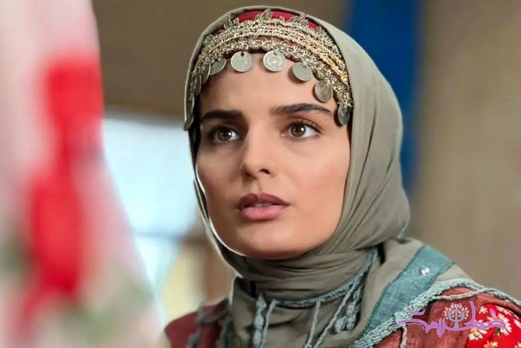 استایل عجیب غزاله اکرمی با آل استار!