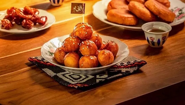 لقیمات