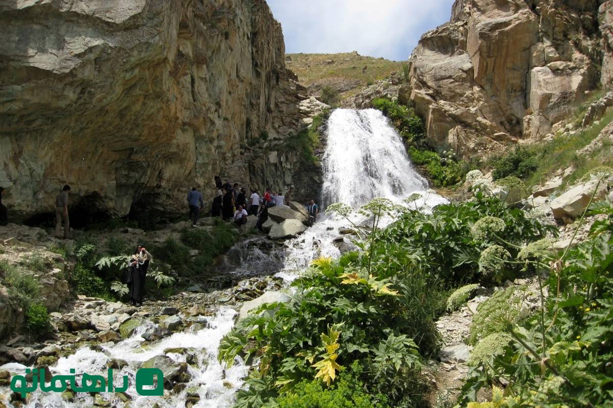 ۵ آبشار دل‌انگیز شمیران و لواسان برای تعطیلات آخر هفته