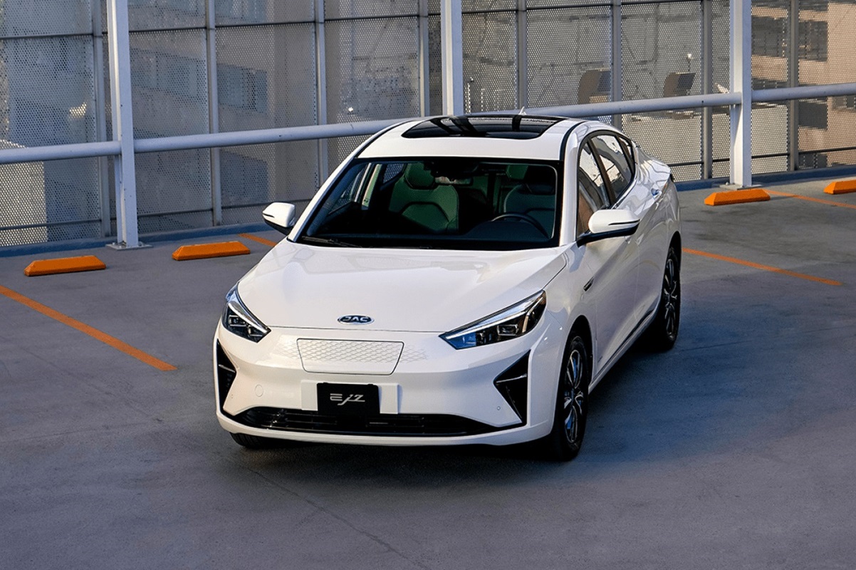 کی‌ام‌سی eJ7 پلاس