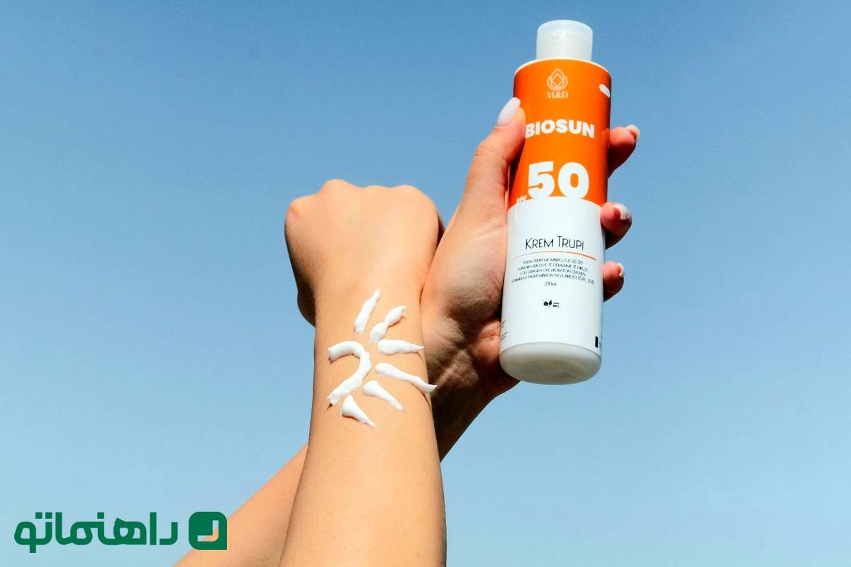 بهترین کرم ضد آفتاب رنگی برای پوست چرب (اردیبهشت ۱۴۰۴)