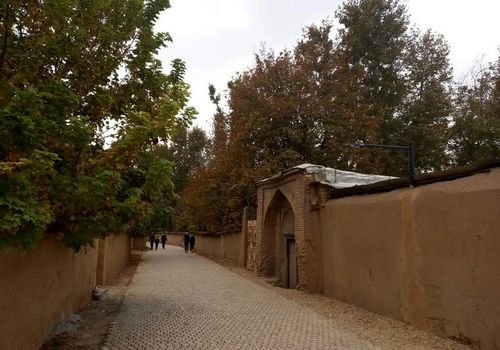 قصر الدشت؛ بهشتی با باغ‌های زیبا در شهر شیراز