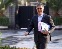 دفاع فرزین از بانک؛ کسی ورشکسته نیست!