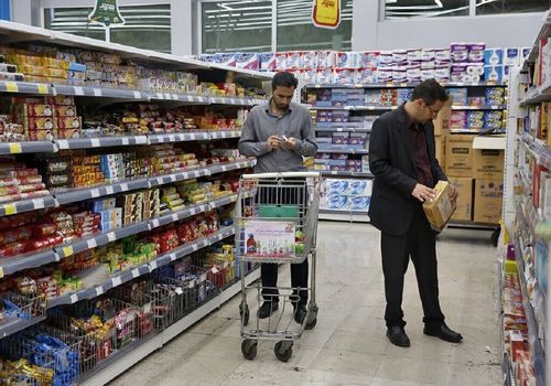وضعیت نابسامان بازار؛ از شکر کمیاب و مرغ گران تا خرید شرطی روغن!