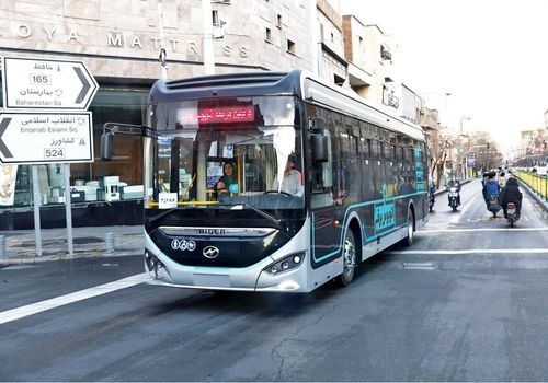 ۵۰ اتوبوس برقی جدید از بندرعباس به ایران رسید