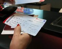 بازار سیاه بلیط مشهد؛ زیارت با طعم گرانی!