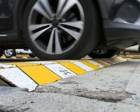 دست‌انداز جنجالی در تبریز کار دست رانندگان داد
