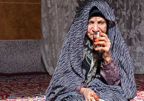 اجاره مادربزرگ با ساعتی 23 دلار!