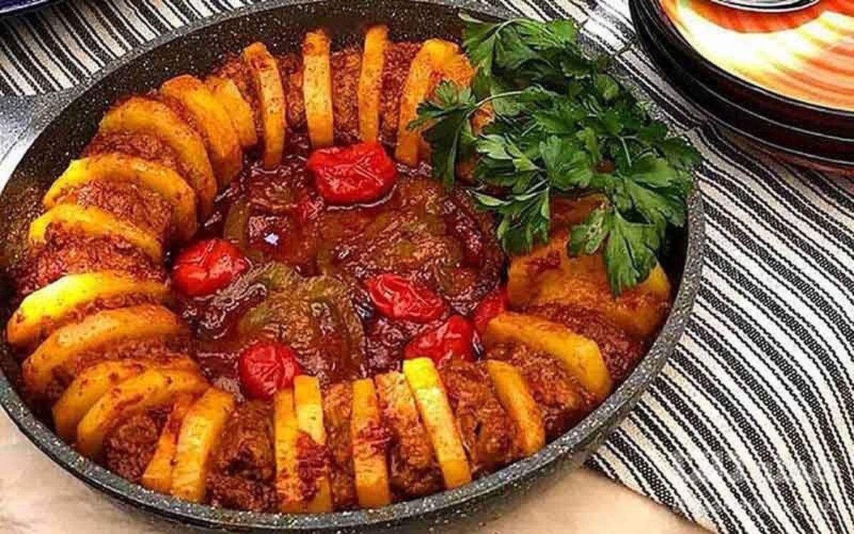 کباب تابه‌ای گوشت و بادمجان؛ تجربه‌ای خوشمزه و بی‌نظیر