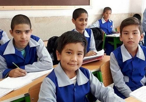 برخورد با اتباع به مدارس کشیده شد!