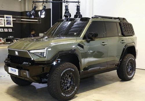 دانگ‌فنگ Warrior M۸۱۷؛ خط‌ونشان هیولای چینی برای بازار خودرو!