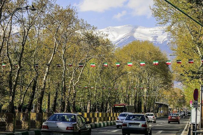 رنگارنگ‌ترین خیابان تهران را بشناسید