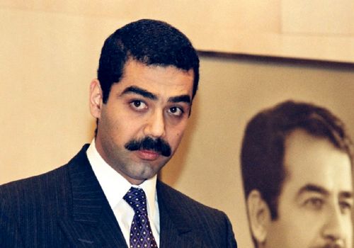 عکس| پسر بی‌رحم صدام در جایگاه وی‌آی‌پی ورزشگاه