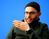 عکس| بابک حمیدیان در کنار جسد بی‌جان دخترش