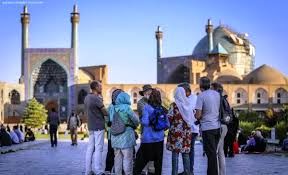 نوروز ۱۴۰۴ بدون گردشگر خارجی به پایان رسید/ از سال گذشته ۲۷۰۰ گردشگر خارجی به ایران آمده‌اند