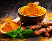 تاثیر عجیب زردچوبه در کاهش درد قاعدگی