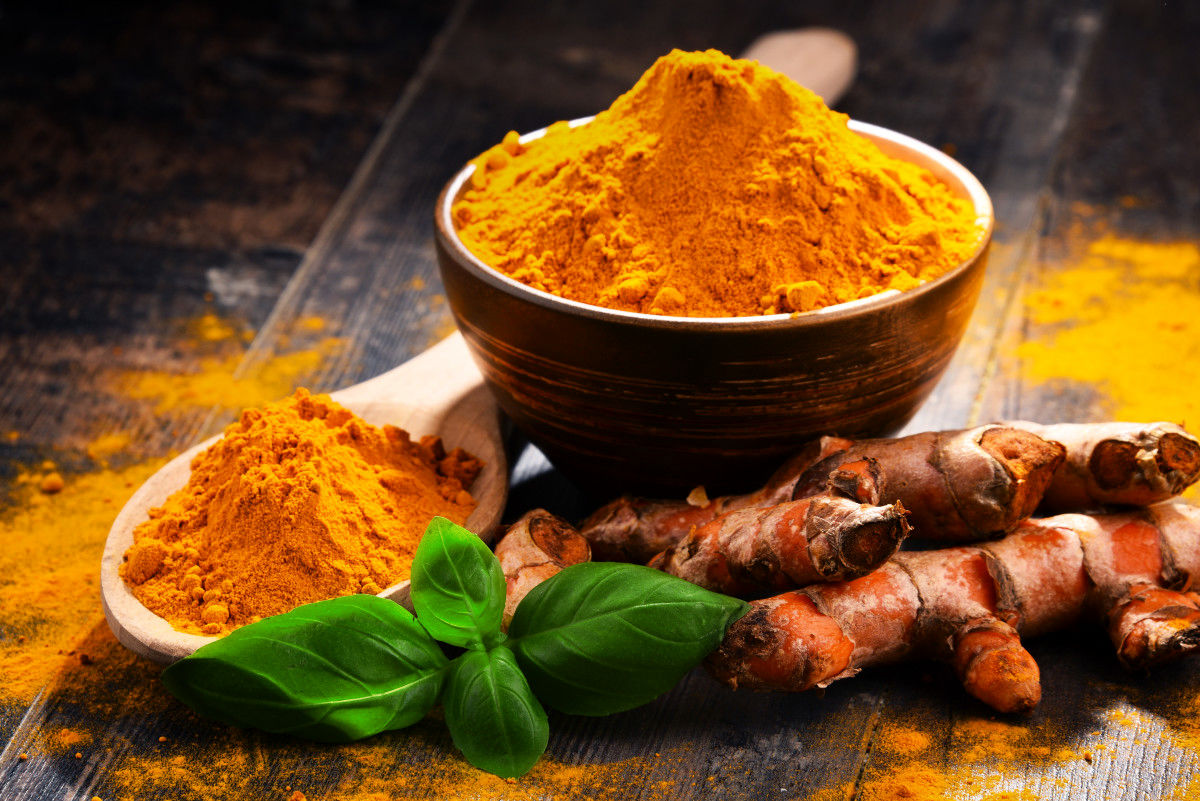 تاثیر عجیب زردچوبه در کاهش درد قاعدگی
