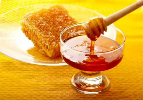 هفت خاصیت شگفت‌انگیز عسل که از آن خبر ندارید!