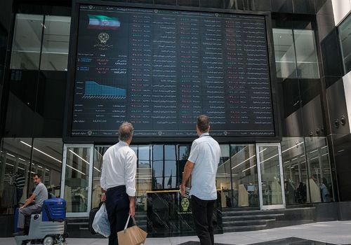 بورس در اولین روز کاری خرداد لباس سبز پوشید