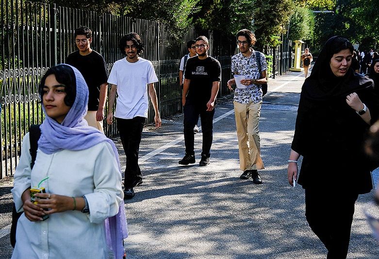 قحطی دانش‌آموزان مدارس دولتی در دانشگاه؛ زنگ خطر در آموزش و پرورش!