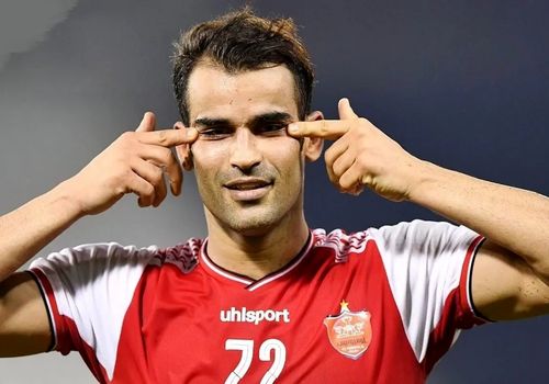 توافق مهاجم پرسپولیس با استقلال نهایی شد