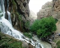 آب سفید؛ عروس آبشارهای ایران در دل زاگرس