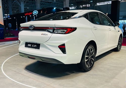  پیش‌فروش کی‌ام‌سی EJ7 با تخفیف 50 میلیونی‌ آغاز شد