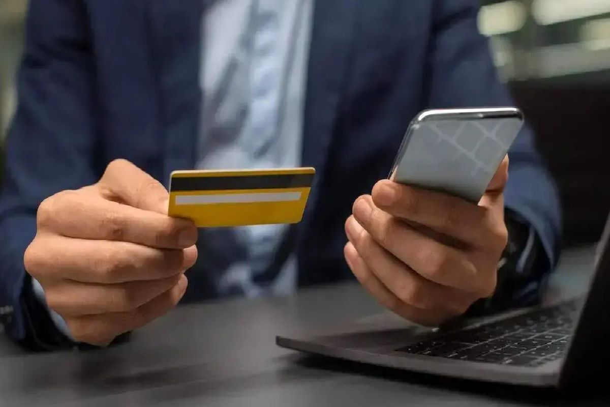 شرایط جدید برای نقل‌و‌انتقال پول در روزهای پنجشنبه؛ مشتریان بانکی بخوانند‌