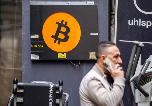 بیت‌کوین در لبه پرتگاه؛ صعود یا سقوط مجدد؟