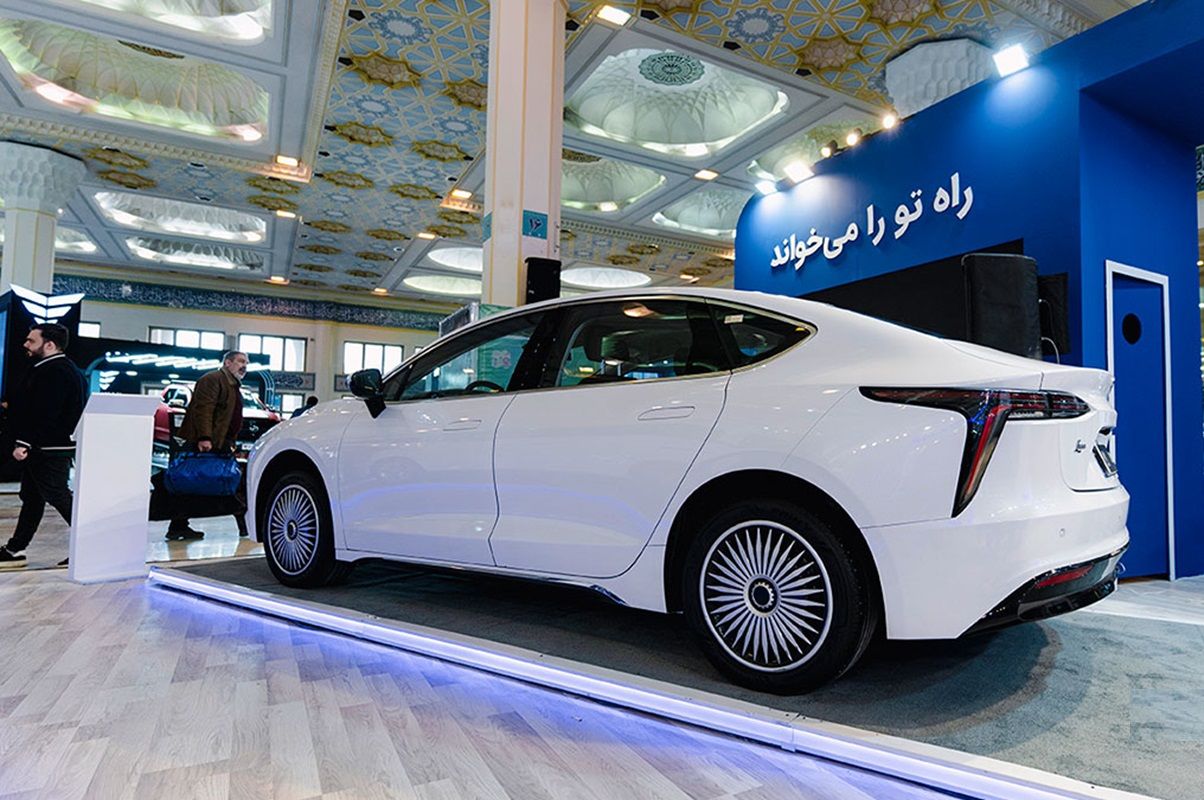 مقایسه دانگ فنگ E70 و لونا GRE؛ نبرد تازه‌نفس‌ها در بازار خودرو ایران