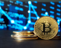 قیمت بیت کوین و ارز‌های دیجیتال امروز جمعه ۶ تیر ۱۴۰۴