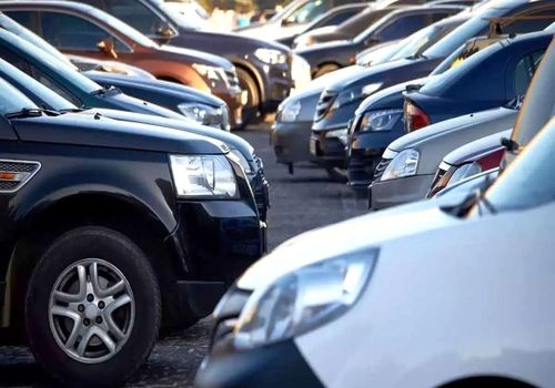 توقف پشت چراغ قرمز؛ بازار خودرو گرفتار رکود و تورم