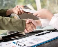 چگونگی تاثیر تسهیلات دانش بنیان در توسعه صنایع نوین