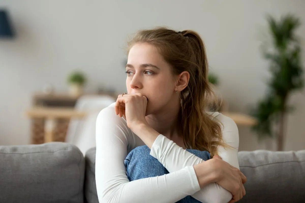 13 ترفند برای جنگ با اضطراب؛ از ورزش و مدیتیشن تا ژورنالینگ