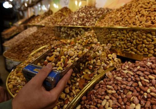 گیاه‌خواران بخوانند؛ جای خالی گوشت را با این 9 آجیل پر کنید
