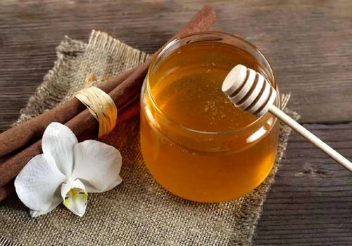 چای داغ با عسل؛ ترکیب بی‌ضرر یا تهدید پنهان؟