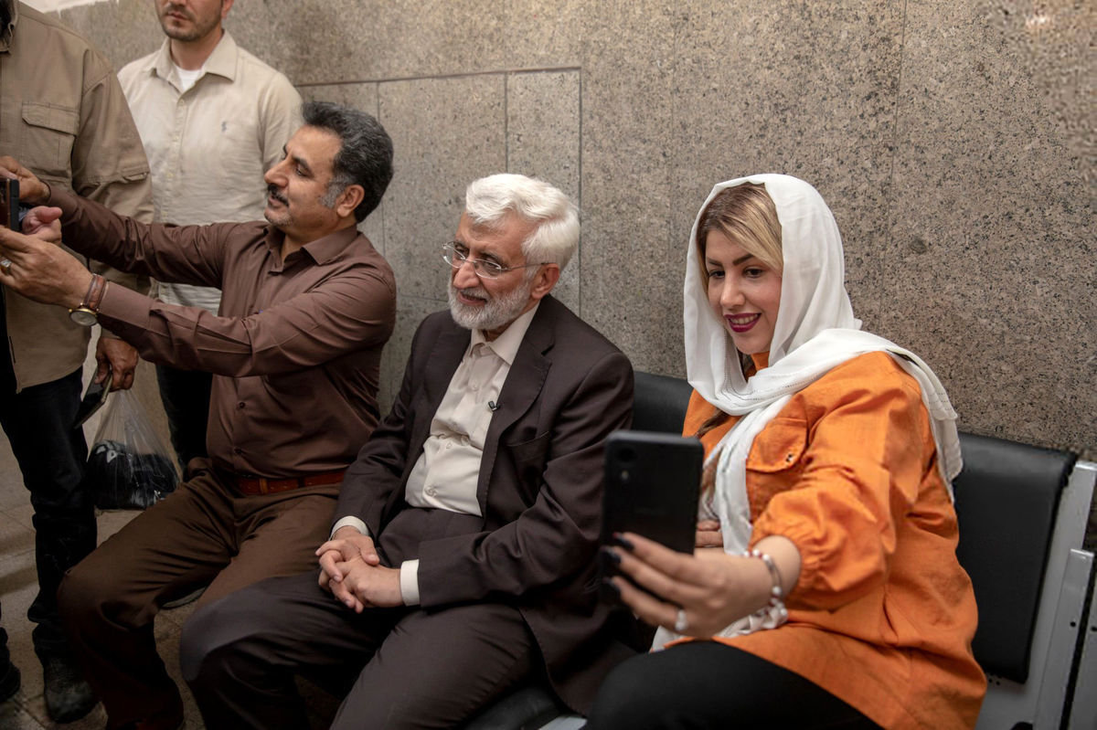 تیر خلاص به منتقدان عراقچی: پشت سعید جلیلی قایم شدند!