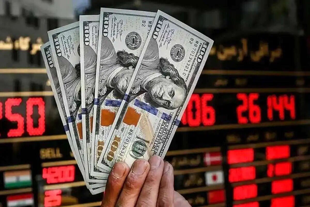 پیشگویی همتی از روند ارز؛ دلار می‌ریزد!