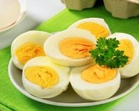 زرده تخم مرغ واقعا برای سالمندان مضر است؟