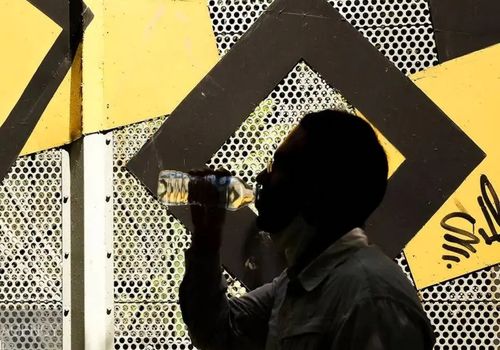 عکس| حال‌وروز پایتخت‌نشین‌هان در گرمای بالای 40 درجه!