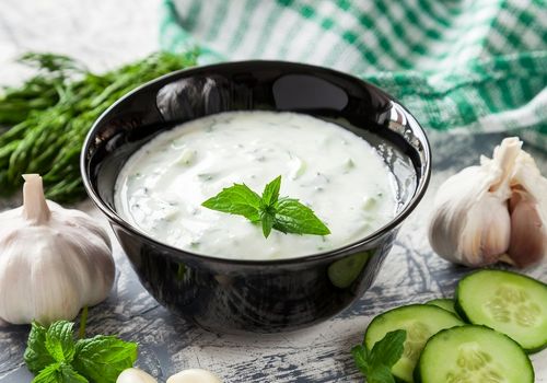پنج خاصیت باورنکردنی «ماست»؛ با ماست عضله بسازید!