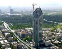 بابک زنجانی مالک برج معروف چهارراه جهان کودک است