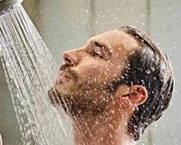 شب‌ها دوش بگیریم یا صبح؟