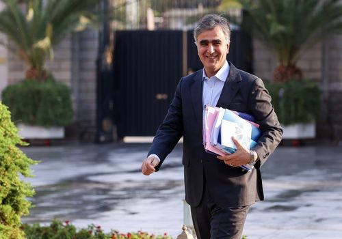 حذف بانک‌های جورواجور کلید خورد؛ فقط شش بانک باقی می‌مانند!